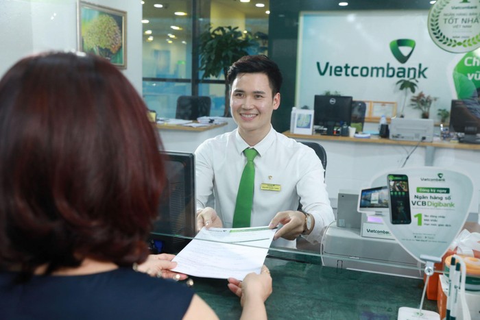 Hình ảnh giao dịch tại Vietcombank