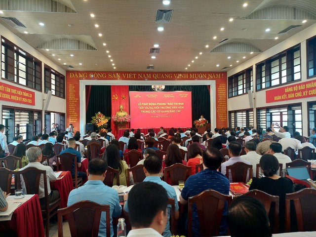 Lễ phát động phong trào thi đua “Xây dựng môi trường văn hóa trong các cơ quan báo chí” diễn ra vào sáng 21/6 - Ảnh: VGP/Nguyễn Hoàng