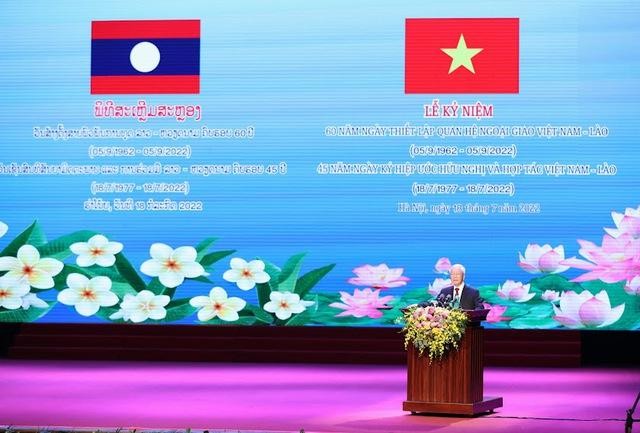 Tổng Bí thư Nguyễn Phú Trọng nhấn mạnh: Việt Nam và Lào không chỉ là hai nước láng giềng, mà là &quot;hai nước anh em, đồng chí&quot; - Ảnh: VGP/Nhật Bắc