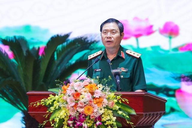 Thượng tướng Nguyễn Tân Cương, Tổng Tham mưu trưởng Quân đội nhân dân Việt Nam, Thứ trưởng Bộ Quốc phòng phát biểu tại Hội nghị - Ảnh: VGP/Nhật Bắc