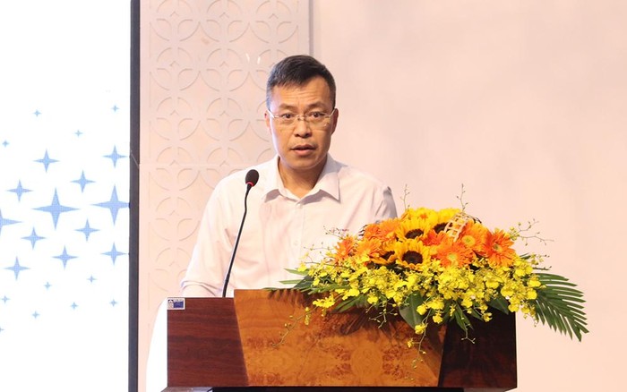 Trưởng ban Kỹ thuật EVNNPT – Tạ Việt Hùng trình bày báo cáo tại Hội nghị