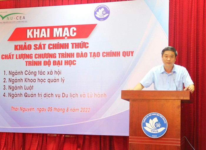 Phó giáo sư Nguyễn Văn Đăng - Hiệu trưởng Trường Đại học Khoa học phát biểu tại chương trình