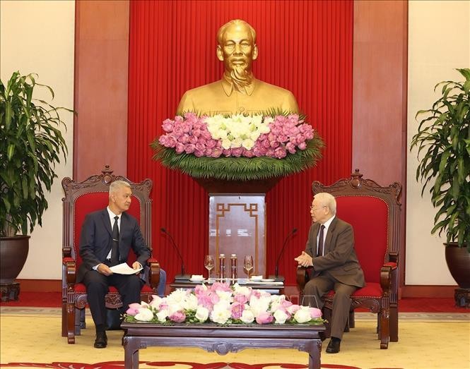 Tổng Bí thư Nguyễn Phú Trọng tin tưởng dưới sự lãnh đạo của Đảng Nhân dân Cách mạng Lào, nhân dân Lào sẽ tiếp tục giành được nhiều thành tựu mới, to lớn hơn nữa