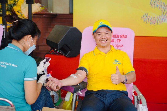 Nam A Bank đã tiếp nhận được gần 700 đơn vị máu trong Ngày hội đỏ 2022.