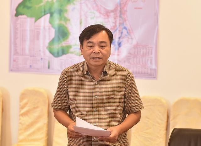 Từ điểm cầu Ban Chỉ đạo tiền phương, Thứ trưởng Bộ Nông nghiệp và Phát triển nông thôn Nguyễn Hoàng Hiệp trình bày báo cáo tổng hợp công tác ứng phó, khắc phục hậu quả bão số 4. Ảnh: VGP/Đức Tuân