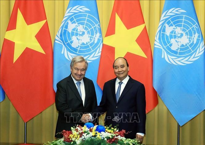 Chủ tịch nước Nguyễn Xuân Phúc và Tổng Thư ký Liên hợp quốc António Guterres - Ảnh: TTXVN
