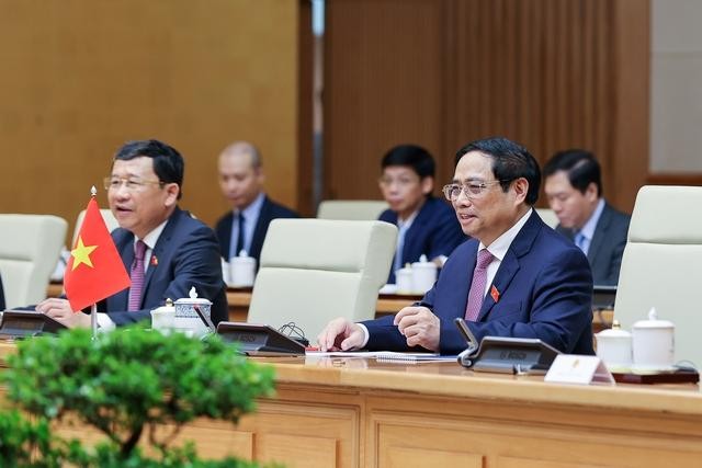 Thủ tướng Chính phủ chúc mừng thành công của cuộc bầu cử Hội đồng xã/phường khóa V của Campuchia tháng 6 vừa qua với thắng lợi lớn của Đảng Nhân dân Campuchia. Ảnh: VGP/Nhật Bắc