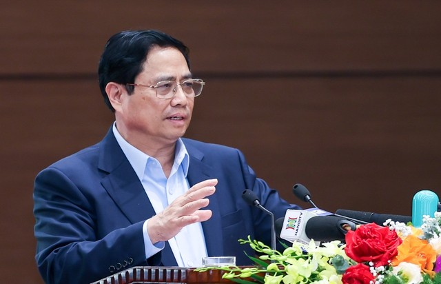 Thủ tướng Phạm Minh Chính phát biểu kết luận cuộc làm việc của Thường trực Chính phủ với Ban Thường vụ Thành ủy Hà Nội. Ảnh: VGP/Nhật Bắc