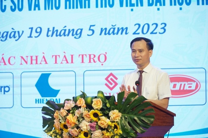 Giáo sư - Tiến sĩ Nguyễn Huy Bằng – Hiệu trưởng Trường Đại học Vinh phát biểu chào mừng hội thảo