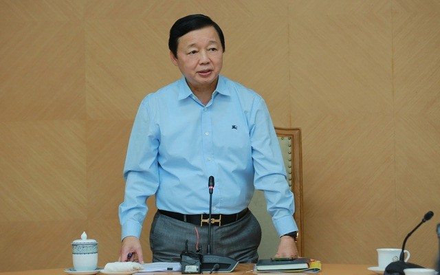 Phó Thủ tướng Trần Hồng Hà cho rằng tiếp tục hài hoà trong tiếp nhận, công nhận lẫn nhau các tiêu chuẩn, quy chuẩn kỹ thuật về đăng kiểm của các nước, các hãng xe, phù hợp với điều kiện Việt Nam. Ảnh: VGP/Minh Khôi