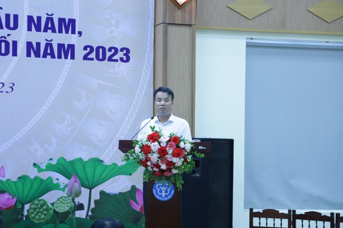 Tổng Giám đốc Bảo hiểm xã hội Việt Nam Nguyễn Thế Mạnh phát biểu tại hội nghị.