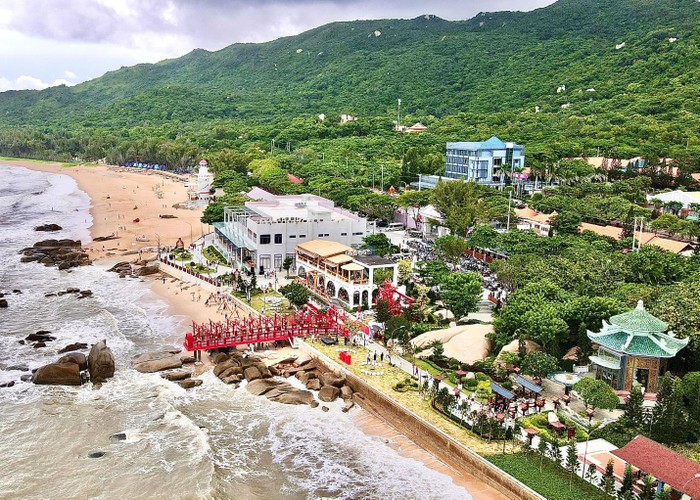 Trân Châu Beach &amp; Resort nhìn từ trên cao