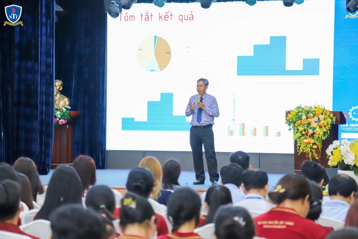 Tiến sĩ Nguyễn Tuấn Anh - Phó hiệu trưởng Trường Đại học Nguyễn Tất Thành phát biểu.