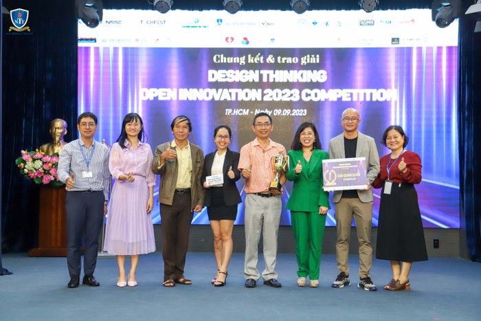 Tại bảng thi Doanh nghiệp Startup, Giải Nhất thuộc về thí sinh Huỳnh Công Tấn (Cà Mau) với dự án Wesolife.