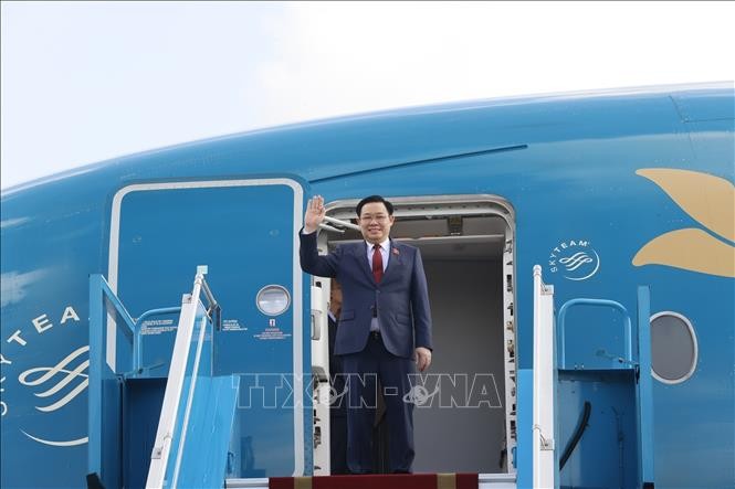 Chủ tịch Quốc hội Vương Đình Huệ rời Hà Nội, lên đường thăm chính thức Bangladesh và Bulgaria. Ảnh: Doãn Tấn/TTXVN