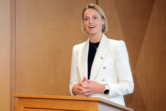 Bà Ingunn Svegården – Phó Chủ tịch cấp cao khu vực Châu Á Thái Bình Dương Equinor phát biểu tại lễ ký.
