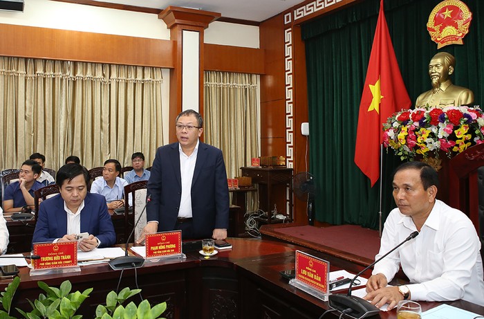Phó Tổng giám đốc EVN Phạm Hồng Phương phát biểu tại buổi làm việc.