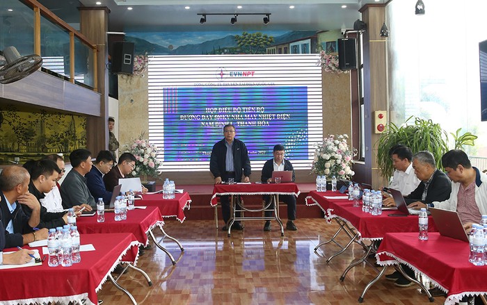 Phó Tổng giám đốc EVN Phạm Hồng Phương và Tổng giám đốc EVNNPT Phạm Lê Phú chủ trì họp điều độ Dự án đường dây 500kV Nhà máy Nhiệt điện Nam Định I – Thanh Hóa.