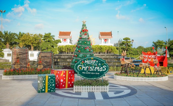 Tiểu cảnh trang trí Giáng sinh tại Công viên Châu Á.