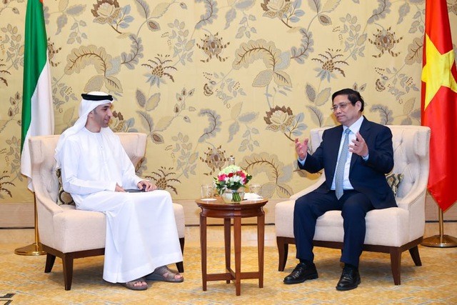 Thủ tướng hoan nghênh các tập đoàn, doanh nghiệp, quỹ đầu tư của UAE tìm hiểu cơ hội và tiếp tục mở rộng hoạt động, hợp tác, đầu tư tại Việt Nam. Ảnh: VGP/Nhật Bắc