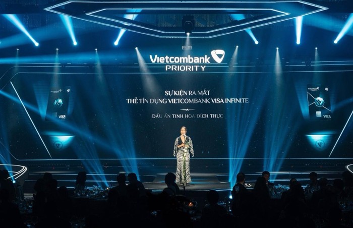 Sự kiện ra mắt thẻ Vietcombank Visa Infinite được tổ chức quy mô giới hạn tại Hà Nội tối 01/12 vừa qua.