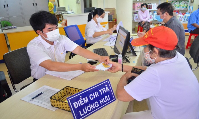 Bảo hiểm xã hội Việt Nam sẽ chi trả gộp lương hưu, trợ cấp tháng 1 và tháng 2/2024 trước Tết Nguyên đán.