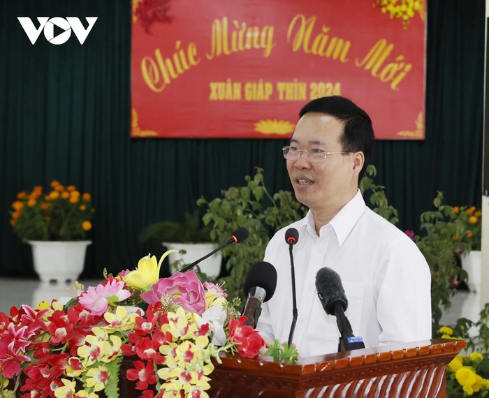 Chủ tịch nước Võ Văn Thưởng phát biểu chúc Tết bà con nhân dân xã đảo Thổ Châu.