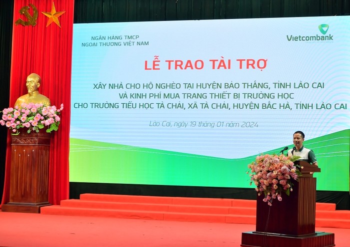 Ông Lê Hoàng Tùng – Phó Tổng Giám đốc Vietcombank phát biểu tại buổi lễ.