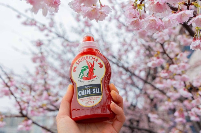 Tương ớt Chin-su Sriracha mang vị cay đầy kích thích, khiến các tín đồ mê cay thích thú.