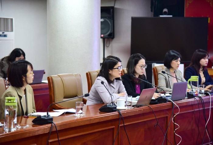 Thành viên Hội đồng quản trị Phạm Thị Thanh Hoài chủ trì Hội nghị Nhà đầu tư và Chuyên gia phân tích năm 2024.