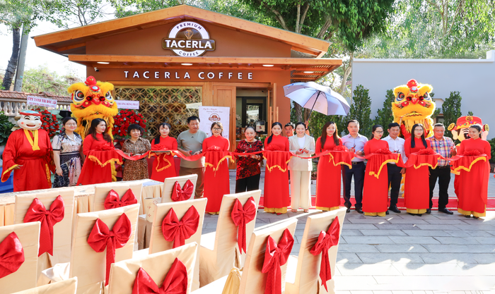 Chỉ sau 1 tuần khai trương, TACERLA COFFEE đã nhận chứng nhận ISO 22000:2018.