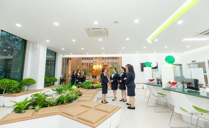 Trụ sở các chi nhánh mới của Vietcombank có thiết kế hiện đại, nhiều không gian xanh, mang đến nhiều trải nghiệm cho khách hàng.