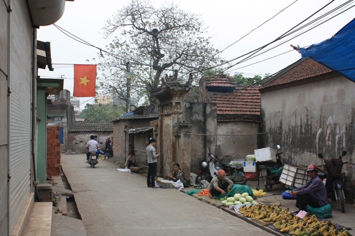 Sinh hoạt của người dân tại thôn Cự Đà ngày nay vẫn đậm nét văn hóa thôn quê Đồng bằng Bắc Bộ