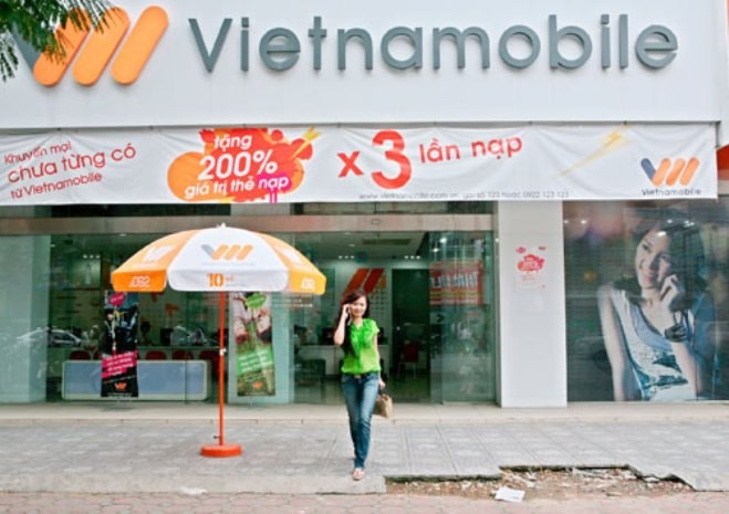 Khuyến mãi 200% giá trị thẻ nạp, VietNamMobile có vượt khung quy định?