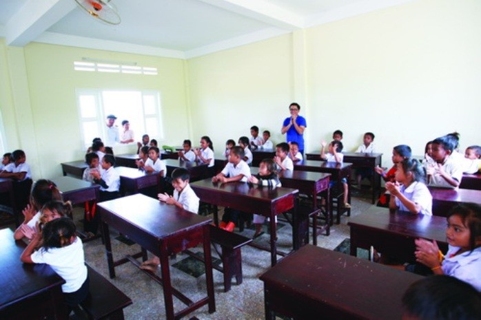 Trường học tại Attapeu, Lào do Hoàng Anh Gia Lai xây tặng