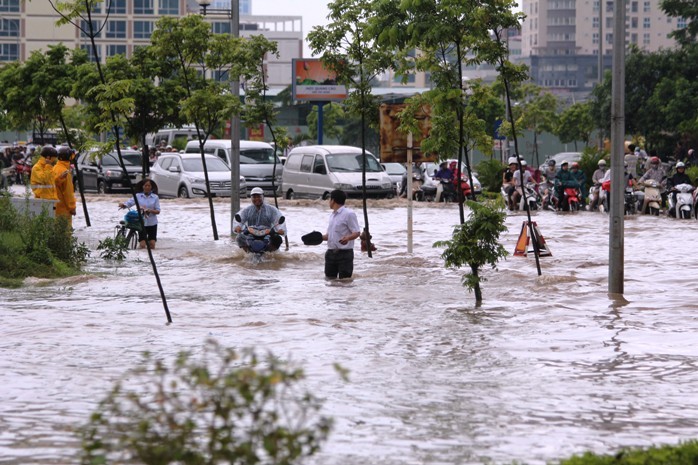 Nhìn cảnh tượng chẳng khác nào cảnh lũ lụt ở Đồng bằng sông Cưu Long?