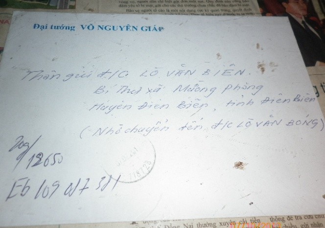 Gia đình ông Lò Văn Bóng vẫn luôn giữ bức thư Đại tướng Võ Nguyên Giáp gửi.
