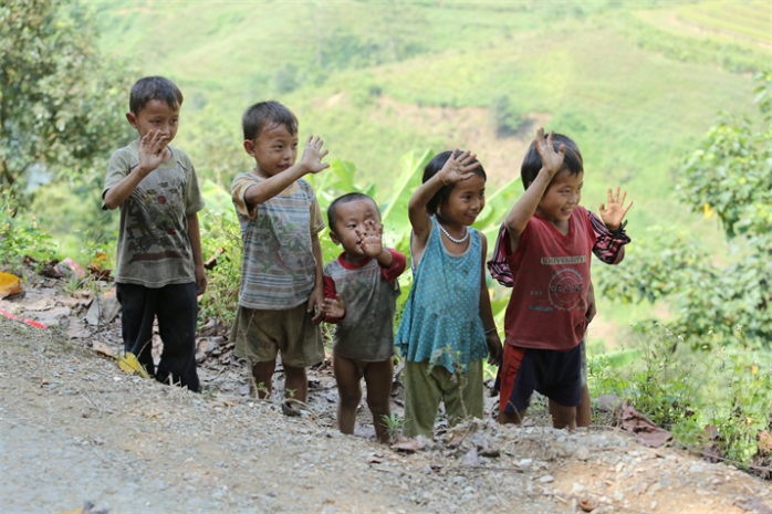 Trẻ em nghèo ở Hà Giang (Ảnh minh họa từ internet)