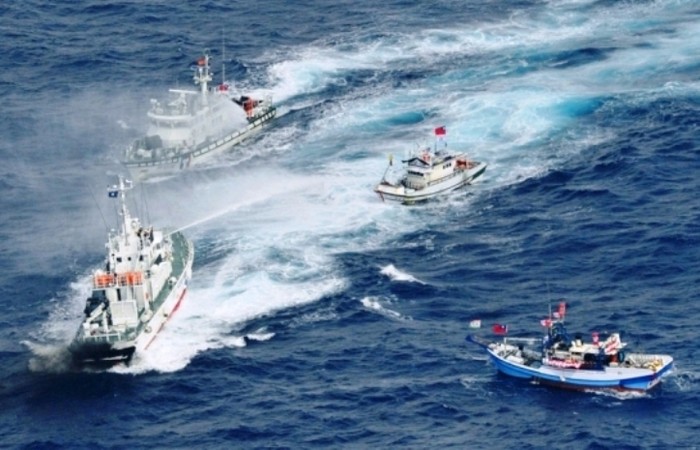 Tình hình quanh khu vực giàn khoan Hải Dương 981 chưa lắng dịu, tàu Trung Quốc vẫn tiếp tục ngăn cản, đâm va các tàu thực thi pháp luật của Việt Nam