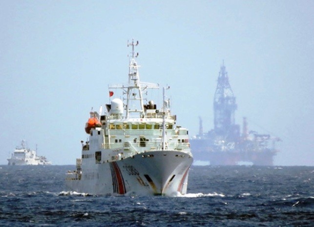 Việc Trung Quốc hạ đặt giàn khoan trên vùng biển Việt Nam từ đầu tháng 5/2014 đã gây nên tình trạng căng thẳng trên Biển Đông - Ảnh: Thanh Niên