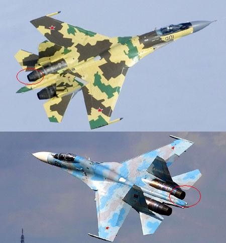 Rất khó nhận biết Su-35S ở phía trên và Su-27 phía dưới. Điểm khác biệt duy nhất có thể nhận thấy là miệng ống xả của động cơ.