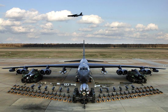 Máy bay thả bom chiến lược B-52 Stratofortress