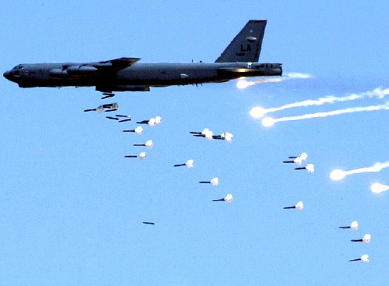 B-52 thả bom