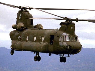 Trực thăng Chinook, phương tiện vận tải quan trọng của NATO tại Áp-ga-ni-xtan. Ảnh: Flick.com