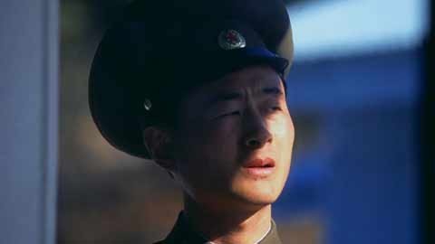 Chân dung một người lính gác của Triều Tiên ở làng Bàn Môn Điếm (Panmujom)