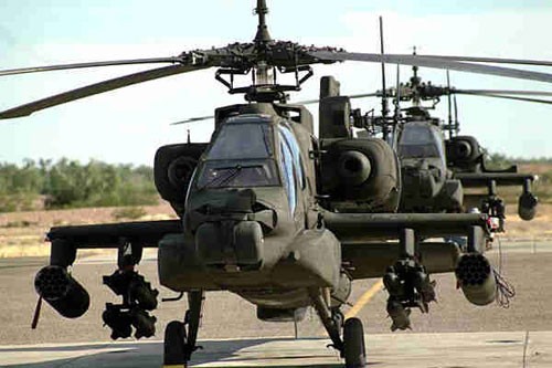 Trực thăng Boeing AH-64 Apache của Hoa Kỳ.
