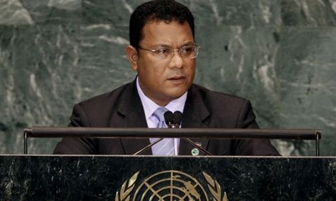 Marcus Stephen, Tổng thống đảo quốc nhỏ bé Naru từ 12/2007 đến 11/2011, phát biểu tại Đại hội đồng LHQ. Stephen, 42 tuổi đã từ chức giữa lúc có các cáo buộc tham nhũng.