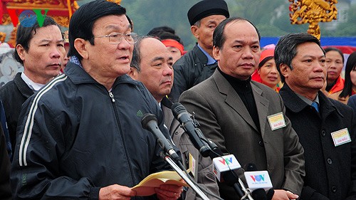 Chủ tịch nước phát động ngày hội xuống đồng 2012 (Ảnh: Quang Trung).
