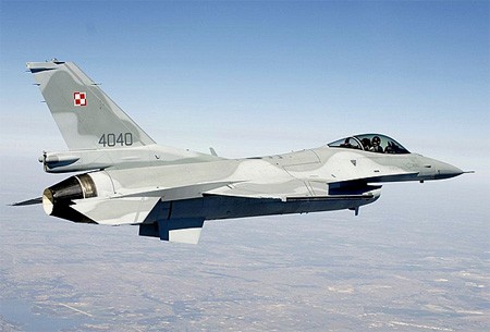 Chiến đấu cơ F-16 Fighting Falcon của không quân Ba Lan