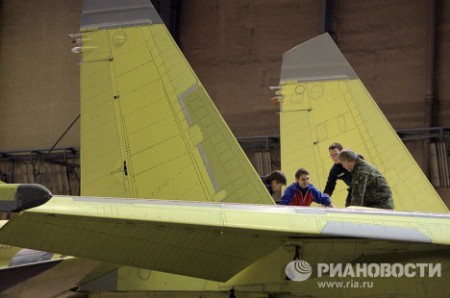 Trong năm 2012, Bộ Quốc phòng Nga sẽ nhận thêm được 10 máy bay tiêm kích bom Su-34 Fullback.